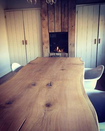 Boomstamtafel | Boomstam tafel | Eiken | Op maat gemaakt beschikbaar voor biedingen