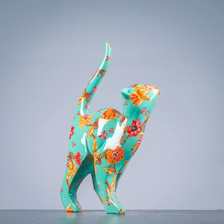 Beeld - Kat in Flower power stijl, Antiek en Kunst, Kunst | Designobjecten, Ophalen of Verzenden