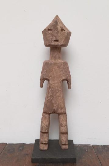 Statuette africaine Aklama en bois des Ewé du Togo. beschikbaar voor biedingen