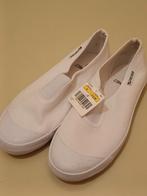 Chaussons de gymnastique taille 38 NEUFS, Sports & Fitness, Gymnastique, Neuf, Enlèvement ou Envoi, Blanc, Chaussons de gymnastique