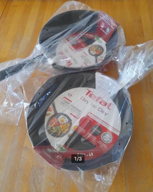 Nieuw pannenset Tefal, Huis en Inrichting, Keuken | Potten en Pannen, Nieuw, Pannenset, Keramische plaat, Ophalen of Verzenden