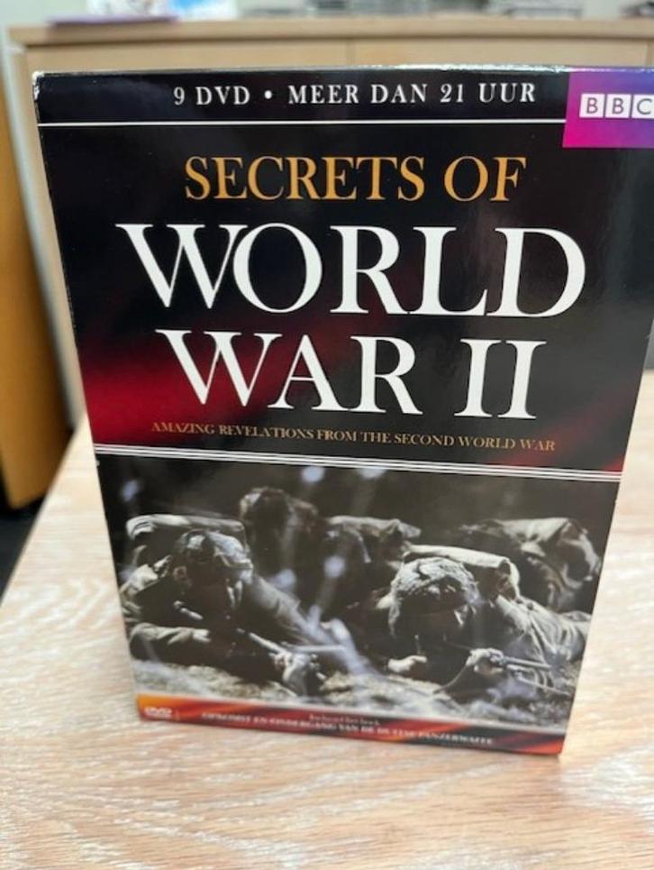 w.o. II dvd box met boek, Cd's en Dvd's, Dvd's | Documentaire en Educatief, Zo goed als nieuw, Politiek of Geschiedenis, Vanaf 16 jaar