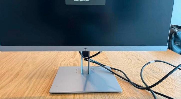 Hp e233 (10 stuks beschikbaar), Computers en Software, Monitoren, Gebruikt, 60 Hz of minder, DisplayPort, HDMI, VGA, Gaming, In hoogte verstelbaar