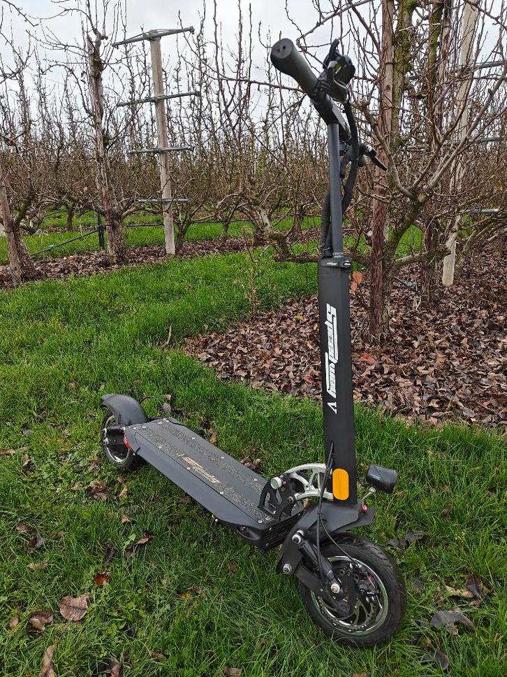Minimotors Speedway 5 Dual motor, Fietsen en Brommers, Steps, Zo goed als nieuw, Elektrische step (E-scooter), Ophalen