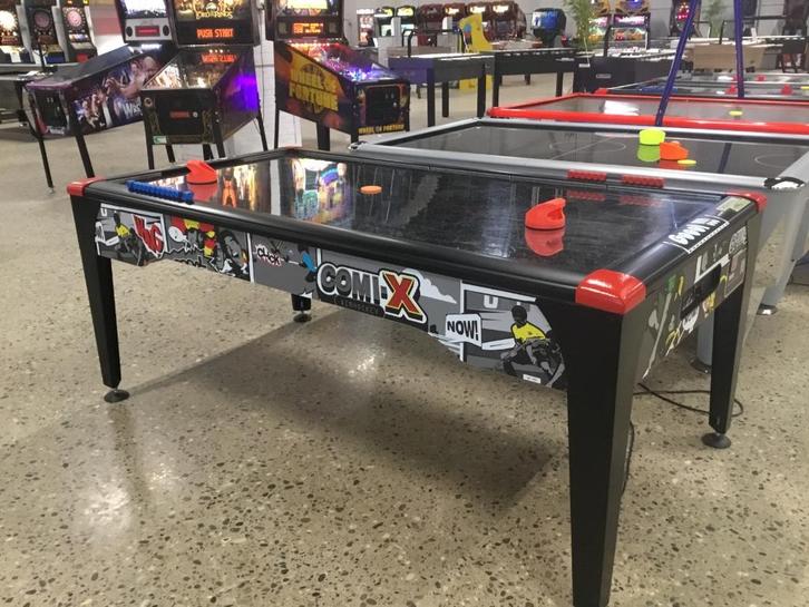 2dehands airhockey Wik home comix 6 ft professioneel, Kinderen en Baby's, Speelgoed | Speeltafels, Zo goed als nieuw, Ophalen of Verzenden