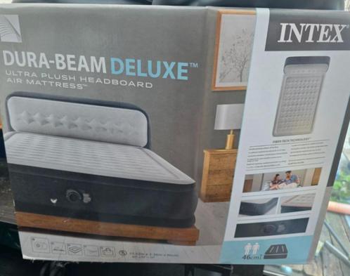 Intex Dura beam Bed Deluxe 2 persoons, Caravans en Kamperen, Luchtbedden, Gebruikt, 2-persoons, Ingebouwde pomp, Ophalen