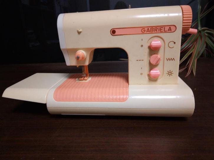 Kinderstiknaaimachine Gabriela (jaren ’80), Kinderen en Baby's, Speelgoed | Educatief en Creatief, Gebruikt, Knutselen, Elektronica