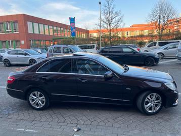 Mercedes E200 avantgarde benzine opendak Bi Xenon beschikbaar voor biedingen