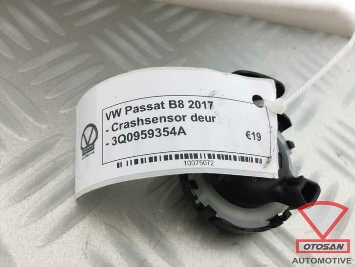 vw passat b8 2017 crashsensor crash sensor deur 3q0959354a, Auto-onderdelen, Overige Auto-onderdelen, Volkswagen, Gebruikt