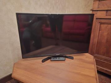 TV LED 32" HD - Panasonic TX32E200E