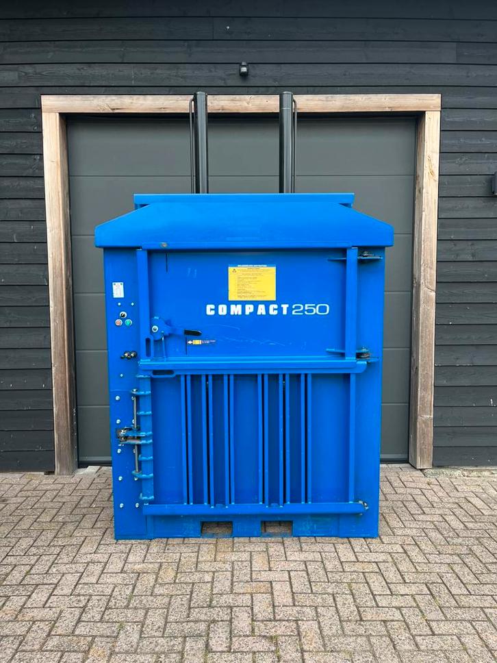 MacFab Compact 250 | 230v | Balenpers | Papierpers, Zakelijke goederen, Machines en Bouw | Overig, Ophalen of Verzenden
