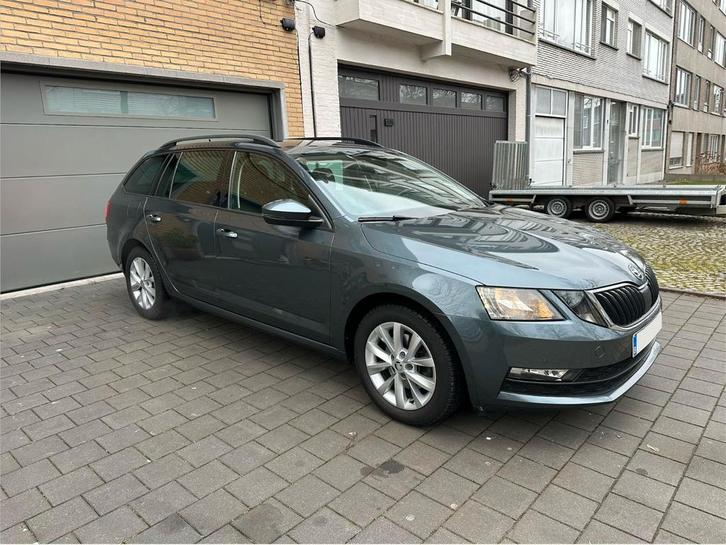 Skoda Octavia Combi 1.5 tgi DSG-7, Auto's, Skoda, Particulier, Octavia, Cruise Control, Zetelverwarming, Trekhaak, Leder, Ophalen