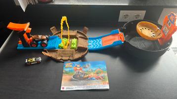 Hotwheel monstertruck parcours beschikbaar voor biedingen