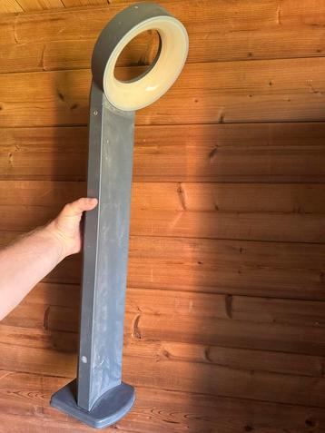 Lamp voor buiten beschikbaar voor biedingen