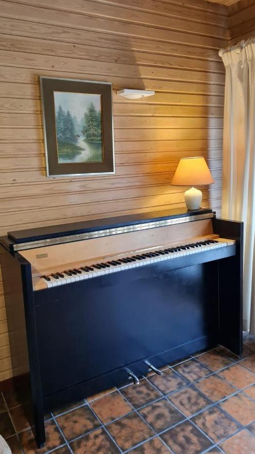 buffet piano, Muziek en Instrumenten, Piano's, Gebruikt, Piano, Zwart, Ophalen
