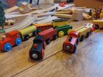 dubbele set treinsporen met veel treintjes e.a., Kinderen en Baby's, Speelgoed | Houten speelgoed, Overige typen, Gebruikt, Ophalen