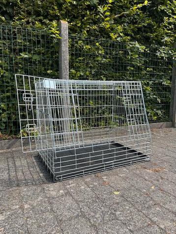 Zeer stevige, inklapbare bench , tevens ideaal voor puppies beschikbaar voor biedingen
