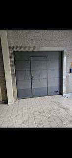 Porte de garage sectionnelle avec porte, Articles professionnels, Immobilier d'entreprise