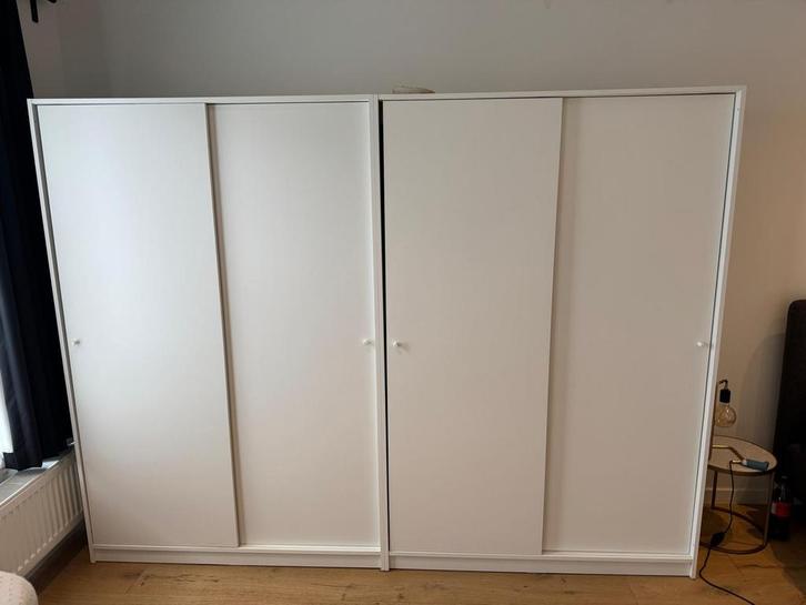 2 witte kleerkasten met schuifdeuren, Huis en Inrichting, Kasten | Kleerkasten, Zo goed als nieuw, Ophalen