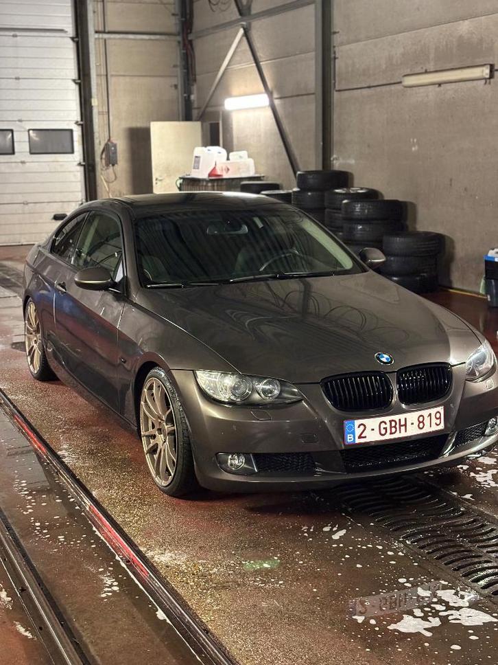 BMW 320i E92 – 2009 – 178.000 km, Auto's, BMW, Particulier, 3 Reeks, Benzine, Coupé, 2 deurs, Handgeschakeld, Achterwielaandrijving