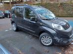 Fiat qubo trekking jtd 95 pk euro 6b, Auto's, Voorwielaandrijving, 4 cilinders, Zwart, 5 deurs