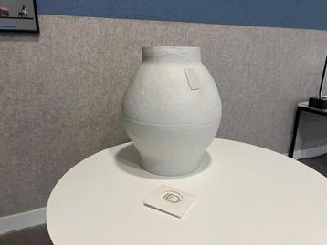 Hella Jongerius | Royal Tichelaar | Big White Pot | Vaas | 1 beschikbaar voor biedingen