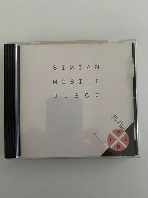 CD  Simian Mobile Disco ‎– Is Fixed 2010, Cd's en Dvd's, Cd's | Dance en House, Gebruikt, Techno of Trance, Ophalen of Verzenden