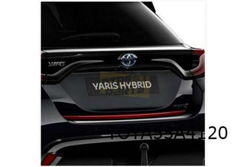 Toyota Yaris (9/20-) Sierlijst achterklep ''Coral Red 3U7'', Autos : Pièces & Accessoires, Carrosserie & Tôlerie, Haillon arrière