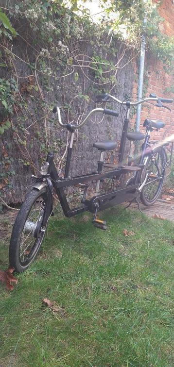 Ouder kind tandem Onderwater beschikbaar voor biedingen