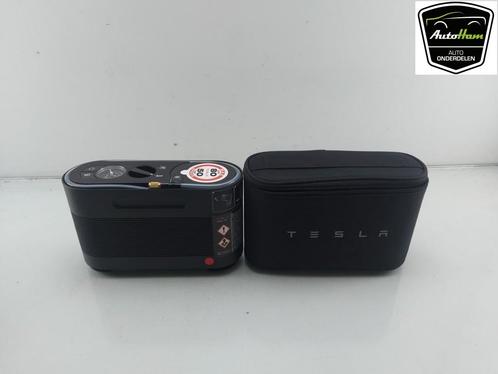 DIVERSEN Banden reparatieset Tesla Model 3 (01-2017/-), Auto-onderdelen, Overige Auto-onderdelen, Overige automerken, Gebruikt