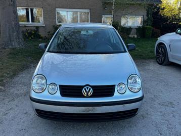 VW Polo 1.2i/148 000 km/essence/Euro 4, Argent ou Gris, Achat, Boîte manuelle, Noir