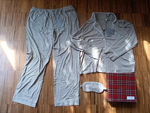NIEUW met labels: Pyjama Kith in verpakkingsdoos, Kleding | Dames, Pyjama's, Nieuw, Maat 46/48 (XL) of groter, Ophalen of Verzenden