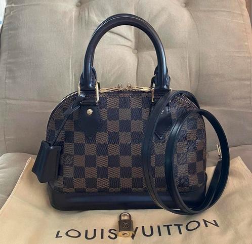 Sac louis vuitton bb alma, Handtassen en Accessoires, Tassen | Damestassen, Zo goed als nieuw, Ophalen of Verzenden