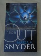 MARIA V. SNYDER Inside out Nederlandstalig PAPERBACK 1e druk, Boeken, Gelezen, Ophalen of Verzenden