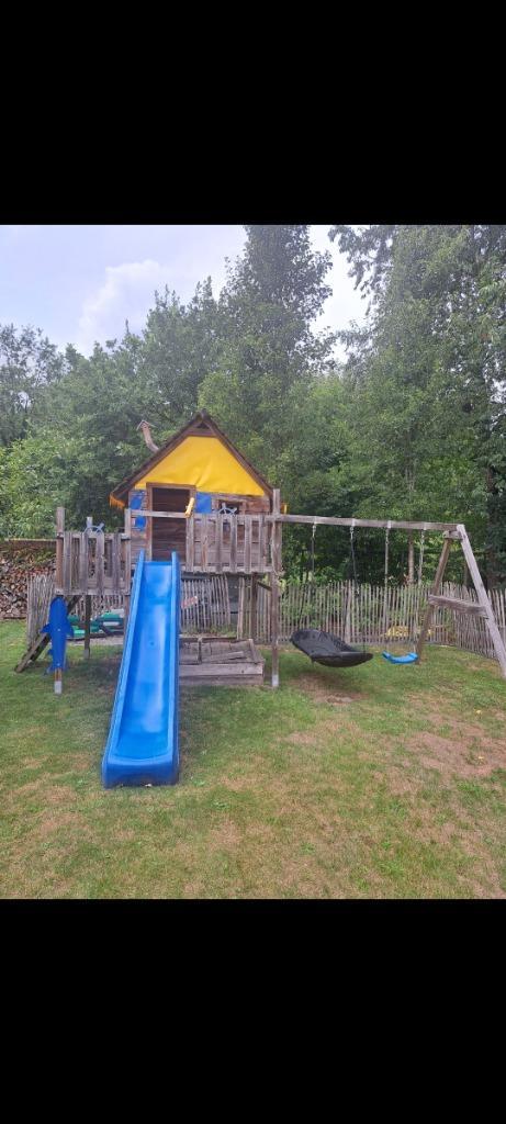 Houten speelhuis Wickey, Kinderen en Baby's, Speelgoed | Buiten | Speeltoestellen, Gebruikt, Glijbaan, Klimtouw, Klimwand, Schommel