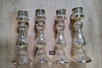 Kandelaar, kandelaars in zilver kleur, 4 kaarshouders beschikbaar voor biedingen