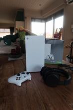 Xbox series x 1tb digital edition. + Xbox gaming headset, Games en Spelcomputers, Games | Xbox Series X en S, Ophalen