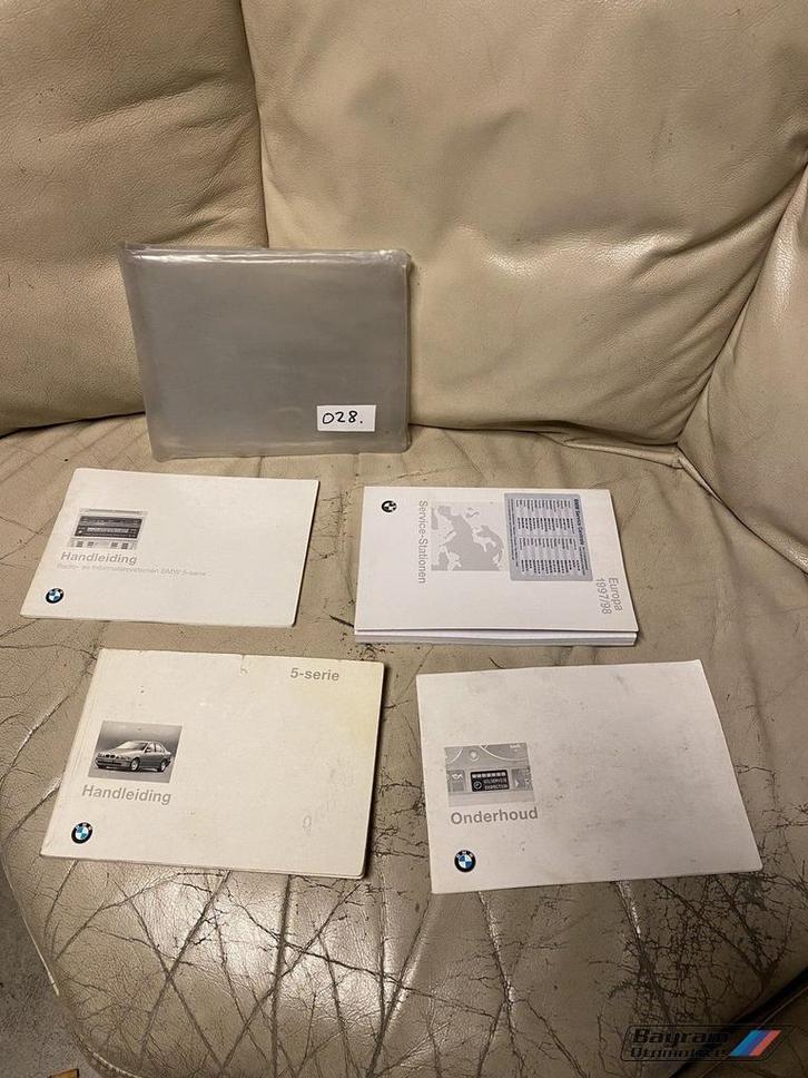 Bmw E39 handleiding blanco set onderhoudsmap 540i 5-serie m, Autos : Pièces & Accessoires, Tableau de bord & Interrupteurs, BMW