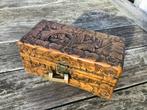 Hout gesneden juwelenkist, Handtassen en Accessoires, Beautycases, Ophalen, Zo goed als nieuw