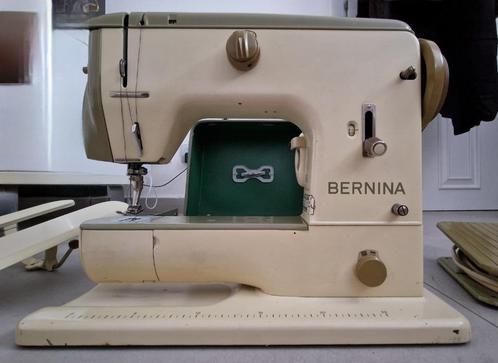 Bernina 700, Hobby & Loisirs créatifs, Machines à coudre & Accessoires, Utilisé, Machine à coudre, Bernina, Industrie, Enlèvement ou Envoi