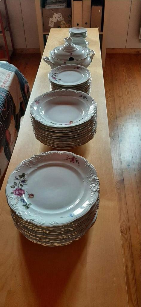 Service de table vintage en porcelaine de pologne an 40/50, Antiquités & Art, Antiquités | Services (vaisselle) complet, Enlèvement