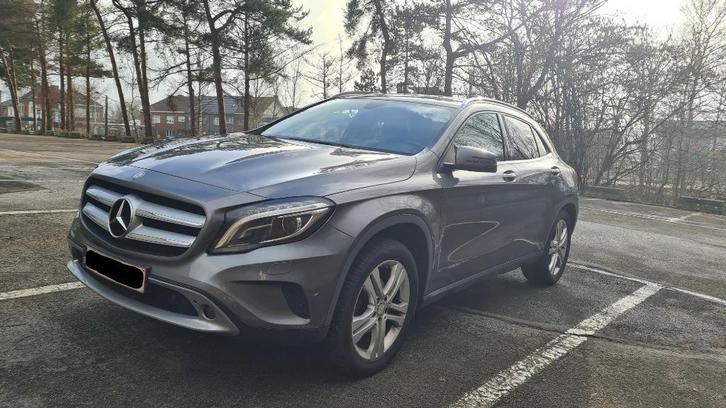 Mercedes-Benz GLA 200 Benzine Automaat | Stoelverwarming, Auto's, Mercedes-Benz, Particulier, GLA, ABS, Adaptieve lichten, Adaptive Cruise Control