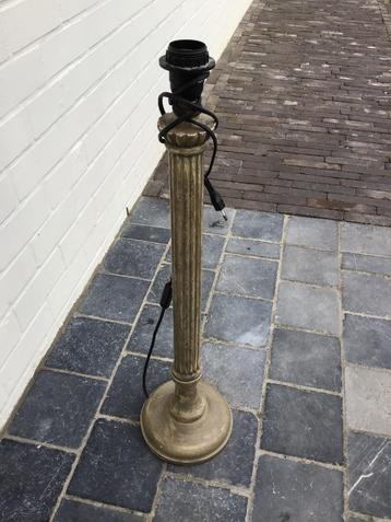 Staander voor lampenkap  beschikbaar voor biedingen