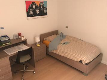 Complete jeugdkamer beschikbaar voor biedingen