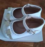 Chaussures pour filles couleur blanc de la marque Cucaola ta, Enfants & Bébés, Vêtements de bébé | Chaussures & Chaussettes, Enlèvement ou Envoi