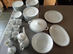 Servies 12 delig wit met grijze rand, Huis en Inrichting, Keuken | Servies, Ophalen