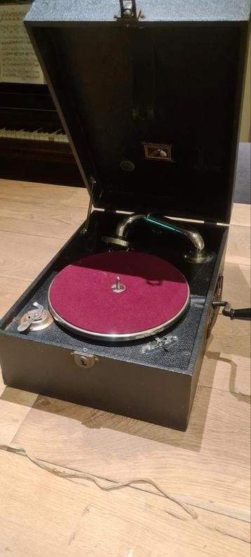 tourne-disque his masters voice/thorens +/_ 1935 75---150€