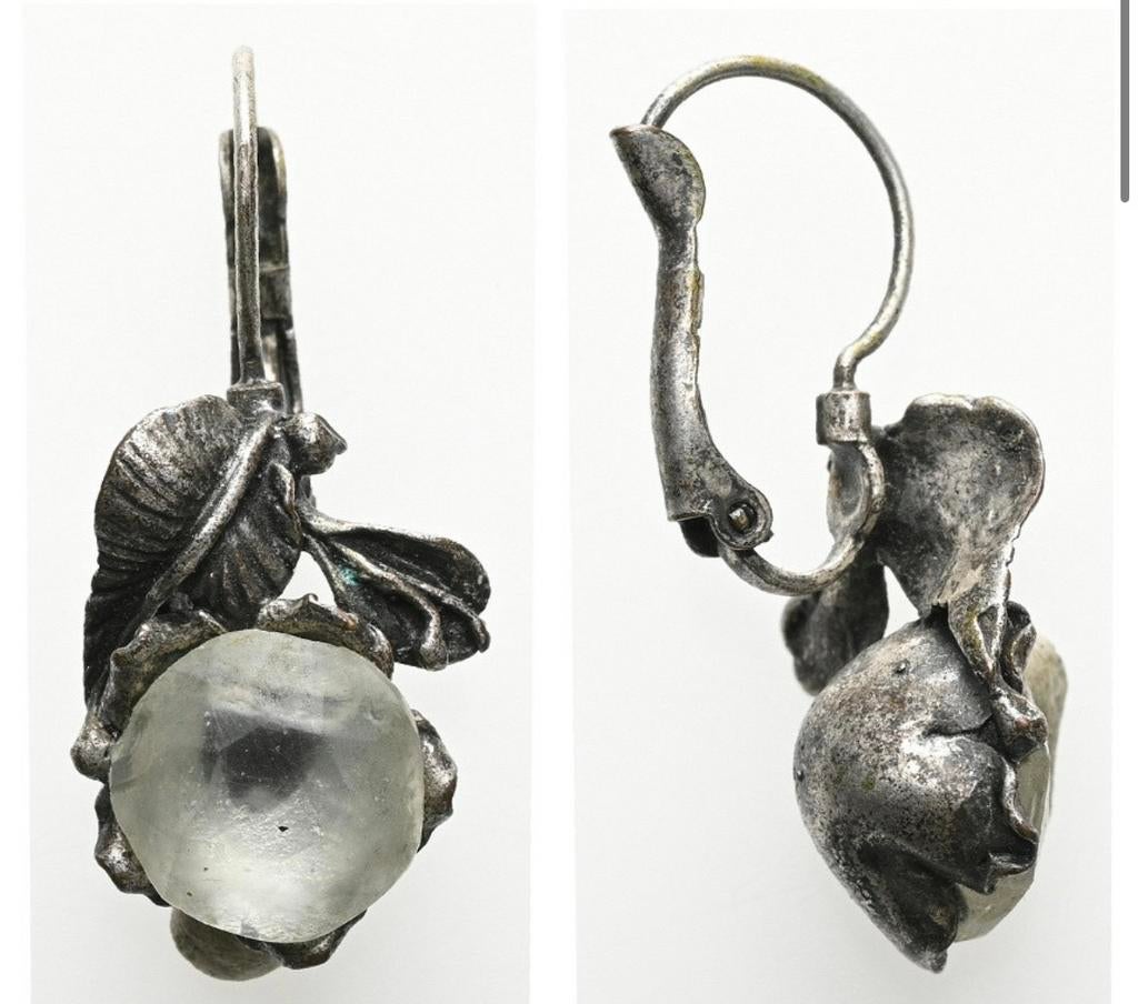 boucle d'oreille en argent - XVIIe siècle, Bijoux, Sacs & Beauté, Boucles d'oreilles, Enlèvement ou Envoi, Comme neuf, Argent