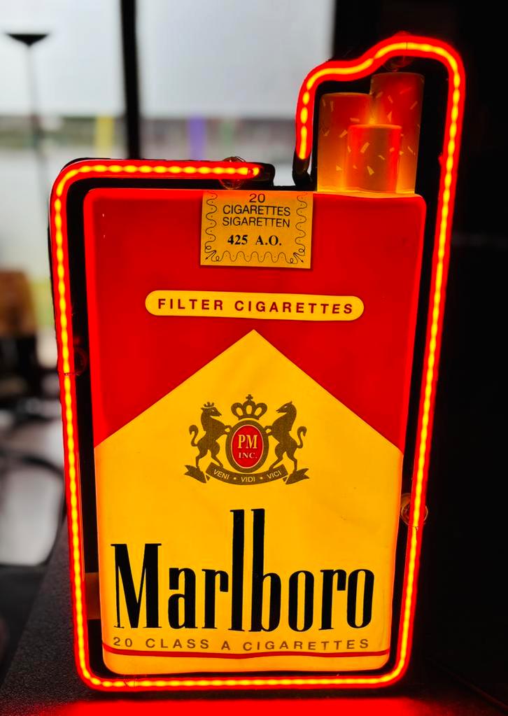 Vintage lichtreclame Marlboro ‘90, Verzamelen, Merken en Reclamevoorwerpen, Zo goed als nieuw, Ophalen of Verzenden