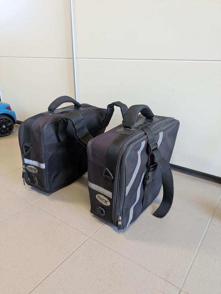 Zadeltassen moto, Ophalen